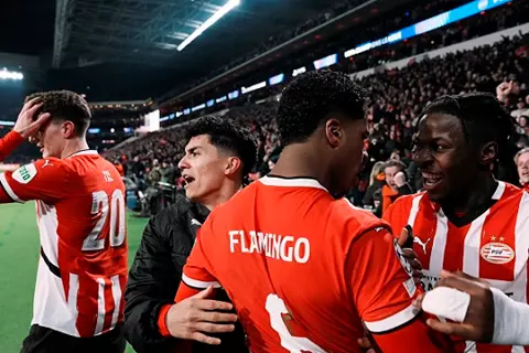 أيندهوفن يُقصي يوفنتوس ويتأهل لدور الـ16 بدوري أبطال أوروبا